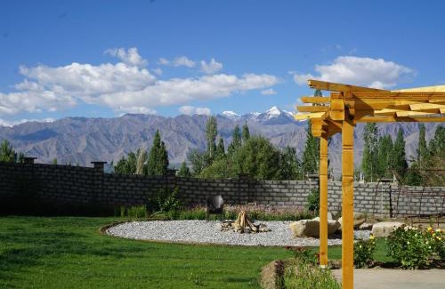 Leh House | Raku