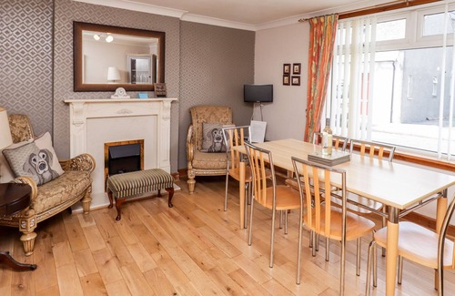 Gatehouse-of-Fleet Cottage | RALSTON COTTAGE, pet friendly, with a garden in Gatehouse Of Fleet