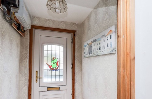 Gatehouse-of-Fleet Cottage | RALSTON COTTAGE, pet friendly, with a garden in Gatehouse Of Fleet
