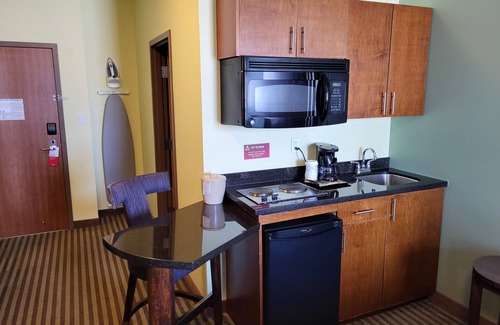 Carlyle Hotel | Ramada by Wyndham Carlyle