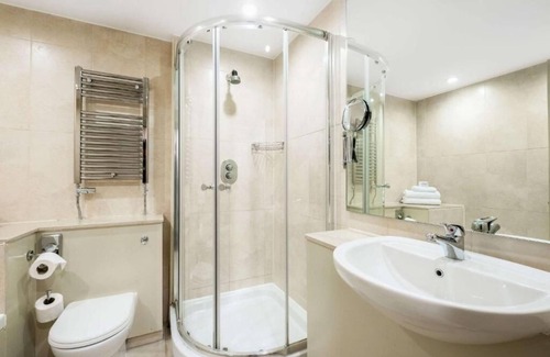 Cheltenham Hotel | RAMADA BY WYNDHAM CHELTENHAM