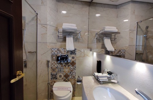 Gulberg Hotel | Ramada by Wyndham Lahore Gulberg II