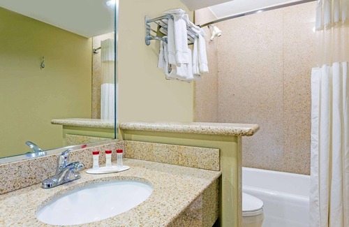 Lake Placid Hotel | Ramada by Wyndham Lake Placid