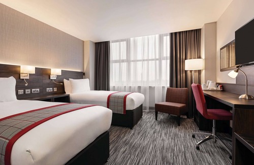 Leeds Hotel | Ramada by Wyndham Leeds East