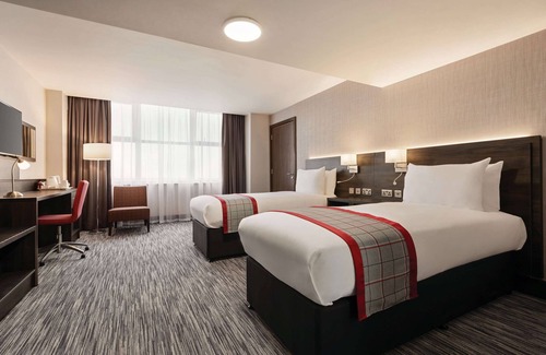 Leeds Hotel | Ramada by Wyndham Leeds East