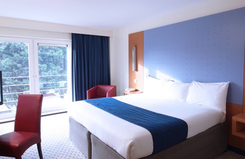 Whittington Hotel | Ramada by Wyndham London North M1