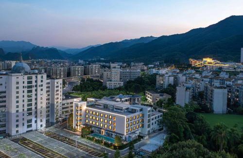 Liannan County Hotel | Ramada Encore by Wyndham Qingyuan Liannan