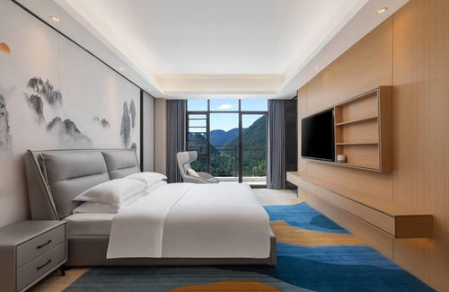 Enshi Hotel | Ramada Encore By Wyndham Enshi Huaxi Valley