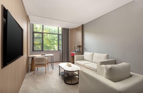 Hongshan Hotel | Ramada Encore By Wyndham Wuhan Downtown