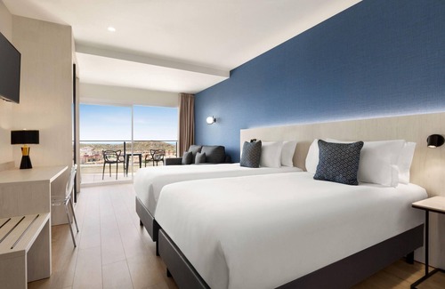 Puerto de Mazarron Hotel | Ramada Resort by Wyndham Puerto de Mazarron