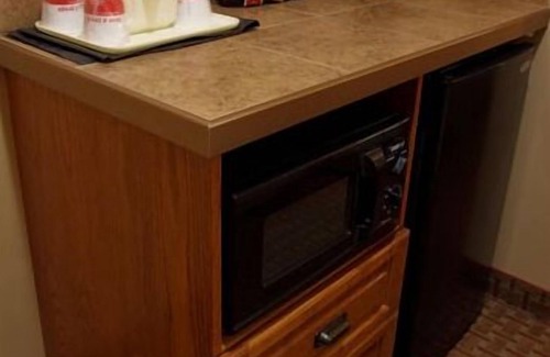 Urbandale Hotel | Ramada Tropics Resort & Conf Center by Wyndham Des Moines