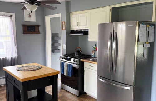 Davison House | Ranch in country. 3 bed 2 bath, beautiful 1 acre. Long short term available