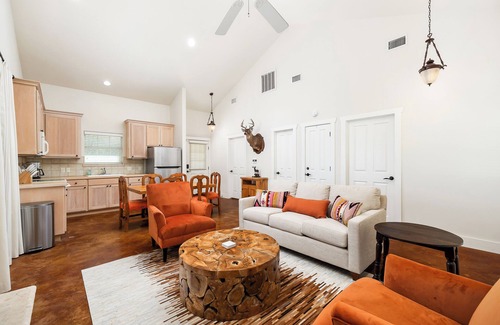 Raymondville Resort | Rancho Los Alacranes- Large Retreat Venue in the Rio Grande Valley- sleeps 41