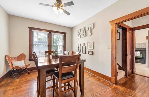 Washington House | Rand House in WashMO - close to Purina & winery shuttle