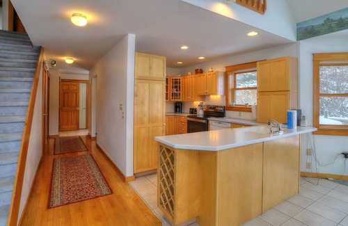 Rangeley House | Rangeley Lake Lodge - On Rangeley Lake with large lawn and walk in area