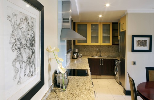 Sandown House | Raphael Penthouse Suites