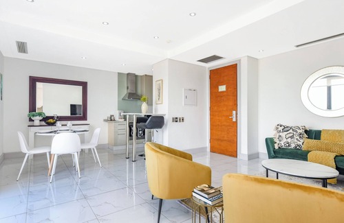 Sandown Apartment | Raphael's Jewel l Luxurious 1-Bed Oasis