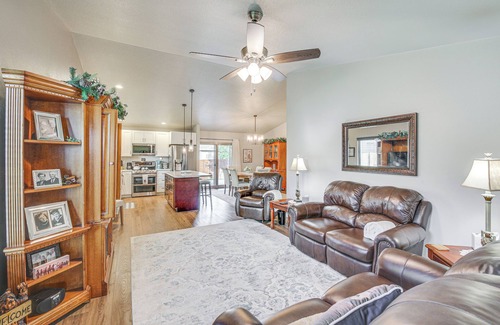 Rapid Valley House | Rapid City Duplex: 26 Mi to Mount Rushmore!