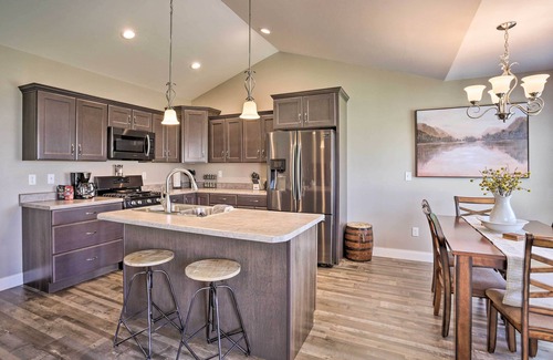 Rapid Valley House | Rapid City Home w/Patio < 5 Mi to Downtown!