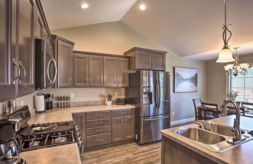 Rapid Valley House | Rapid City Home w/Patio < 5 Mi to Downtown!