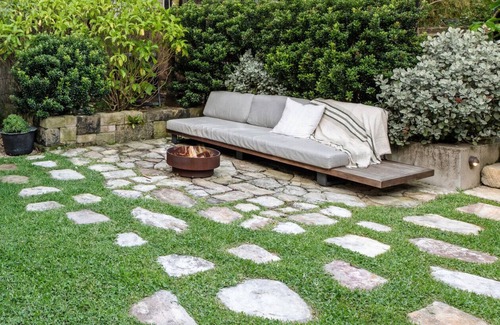 Avalon Beach House | Rare Beachside Gem - North Avalon