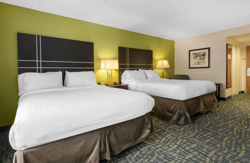 Savannah Hotel | Rare Gem! Explore Orlando Vineland Premium Outlets! 2 Modern Units! Free Parking