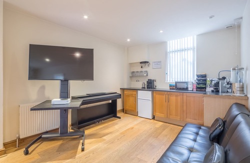 Oxford House | Rasa Sayang House