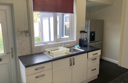 Sileby House | Ratcliffe House - Spacious 3 bedroom House in Sileby
