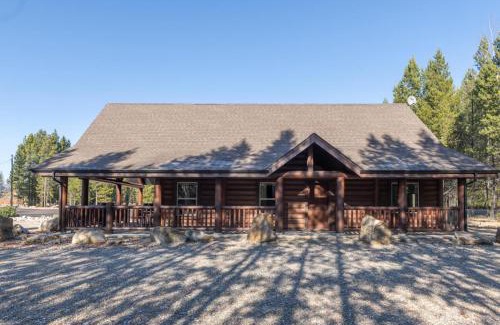 Valemount House | Raven