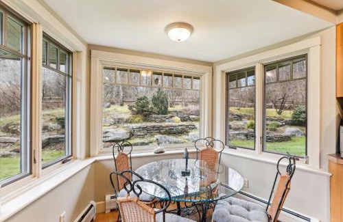 Stowe Hollow House | Raven's Nest