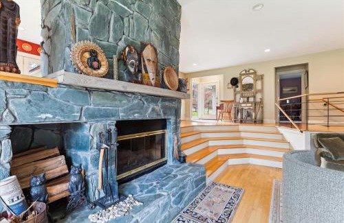 Stowe Hollow House | Raven's Nest