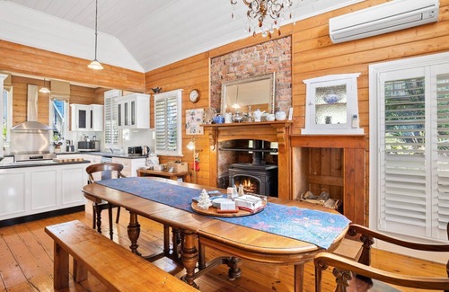 Lorne House | Ravenswood - Unique and Historic