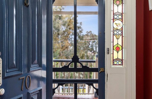 Lorne House | Ravenswood - Unique and Historic