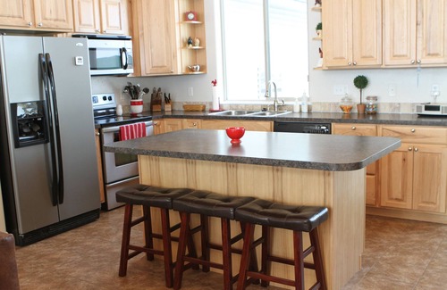 St. Charles House | Rawhide Rendezvous - Great Deal - Quiet Solitude - Easy Year-Round Access - Fun!