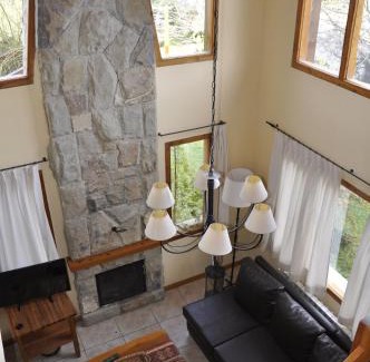 San Carlos de Bariloche Cabin | Rayen Mapu