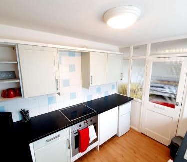 Rayleigh Apartment | Rayleigh Town Centre 2 Bedroom Apartment