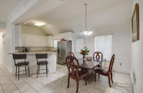 Raymond House | Raymond Home about 17 Mi to Downtown Jackson!