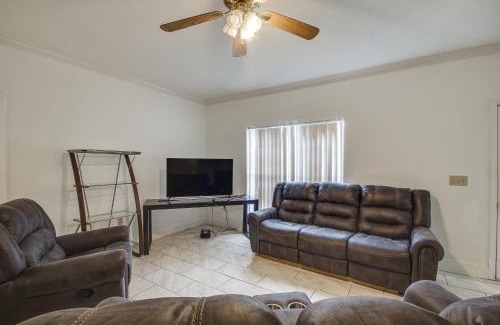 Raymond House | Raymond Home about 17 Mi to Downtown Jackson!