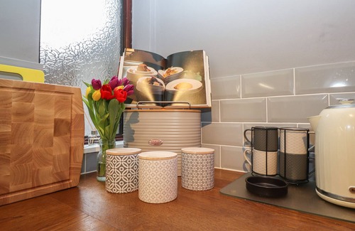 Penrith Cottage | RAYSIDE, pet friendly, character holiday cottage in Stainton, Cumbria