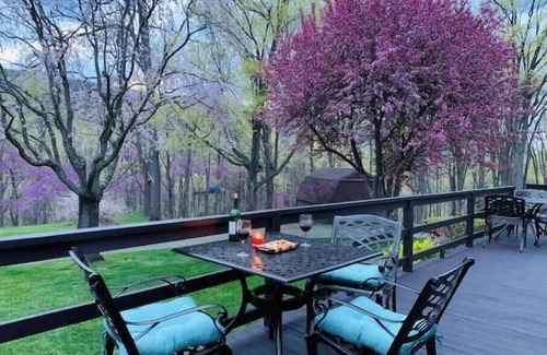 James Creek House | Raystown Mountain Escape - Views & Relaxing Spaces