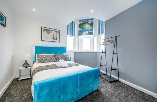 Leeds House | -RC83- For your relaxed,Cosy stay,Free Parking