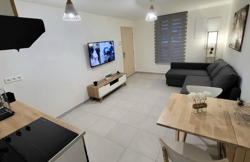 Loupian Apartment | Rdc Appartement au coeur du village médiéval