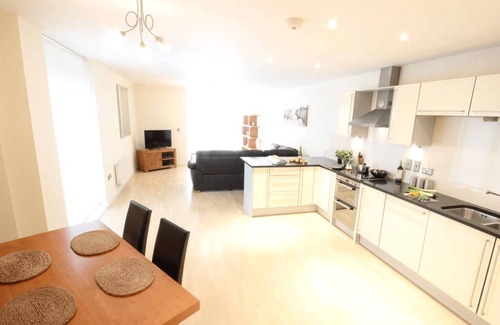 Reading City Centre Apartment | Reading Spacious Two Bedroom Apartment