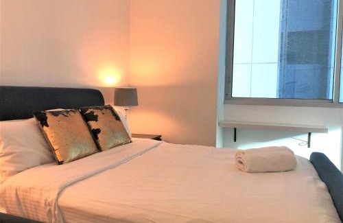 Melbourne Central Business District Apartment | Readyset Apartments at Liberty