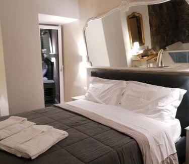 Historical Center House | Real Giardinetto a Toledo