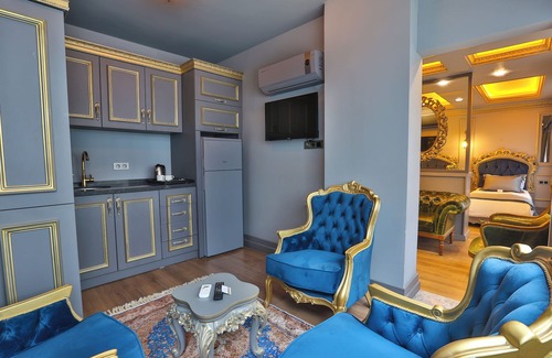 Yomra Hotel | Real King Suite Hotel