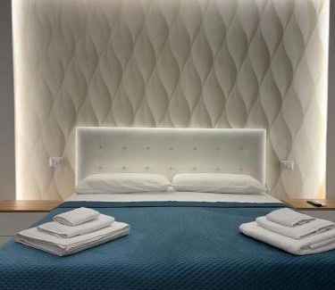 Portici House | RealeBorbonica-Intero Appartamento Con Ampio Terrazzino