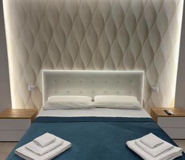 Portici House | RealeBorbonica-Intero Appartamento Con Ampio Terrazzino