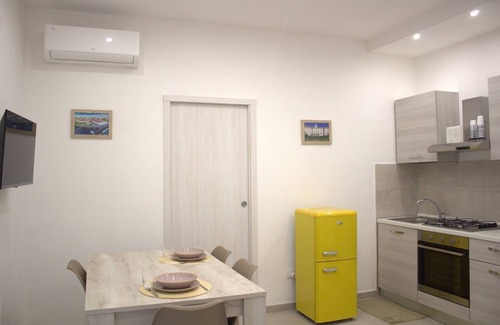 Portici Apartment | REALECASINABORBONICA-INTEGRAL APARTMENT WITH TERRACE IN THE HEART OF PORTICI