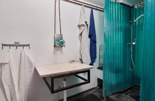 Twann House | Rebarbeiterhaus-Vacation in architectural monument